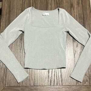 Hollister Long Sleeve Crop Top - Size S